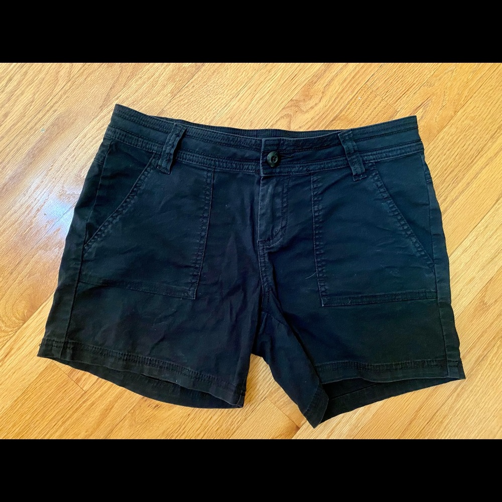 Black PrAna “Tess” shorts